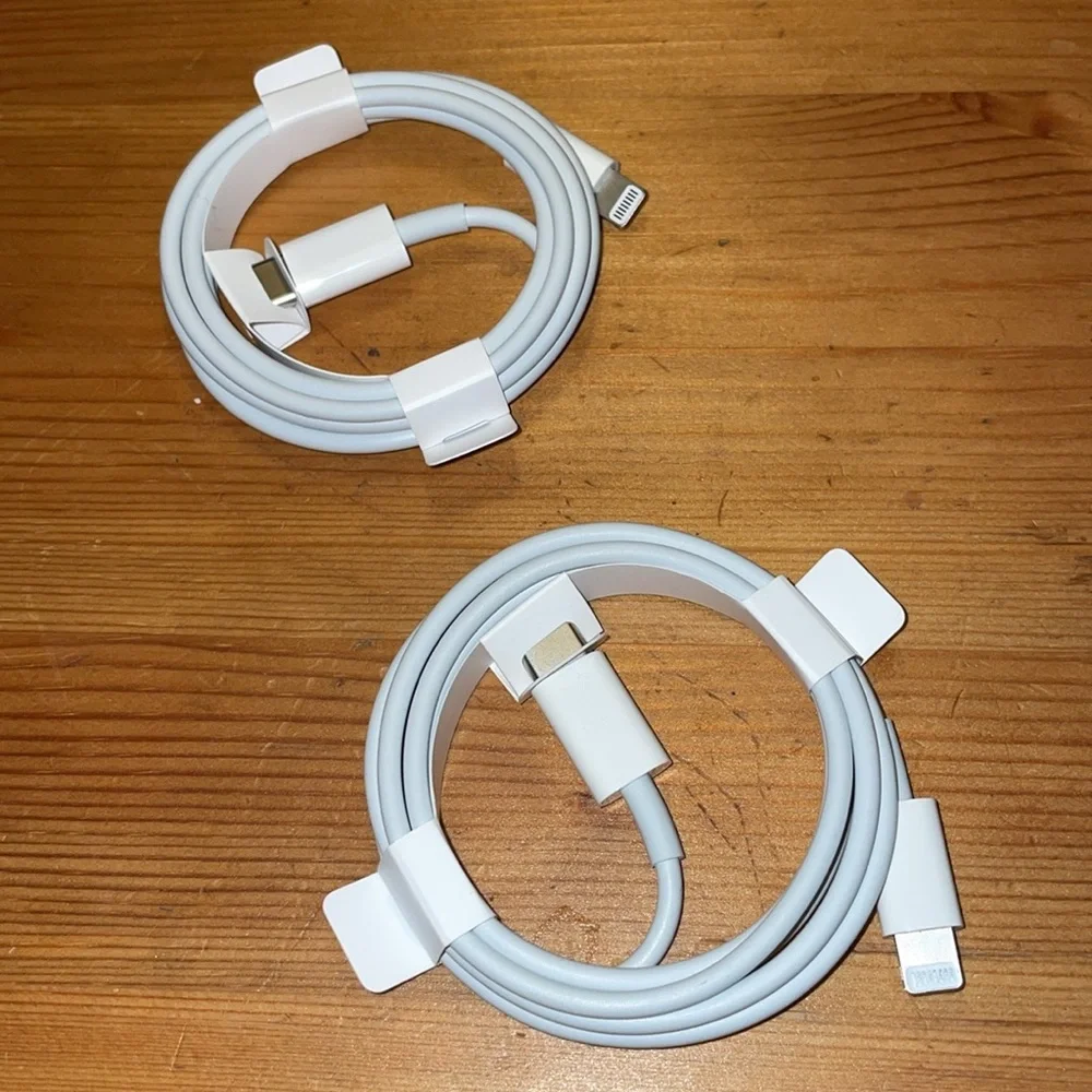 Apple USB-C to Lightning Cable Set of 2 NWOT